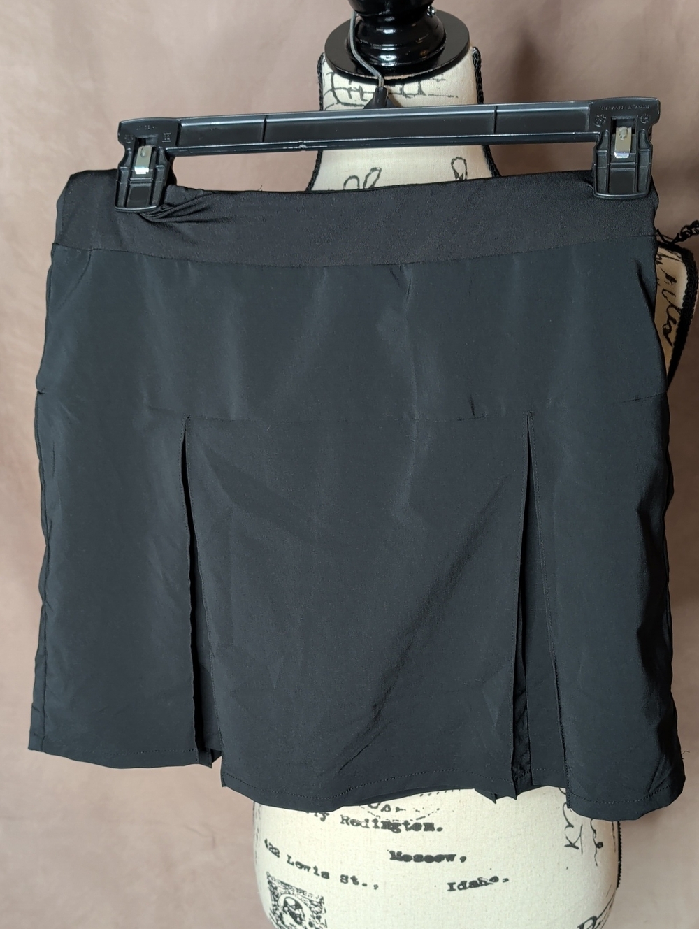 Land's End Girls Uniform Black Pleated Skort Size Medium (10-11 years)